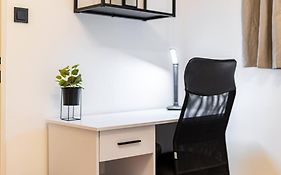 Central Serenity: Urban Garden Retreat